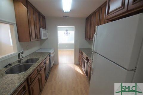 Building Photo - 205 Fortilla Rd