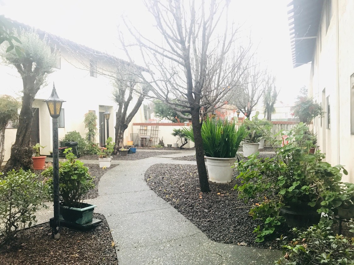Primary Photo - Spacious remodeled 2 story apartment