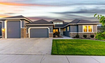 8319 W Sparks Lake Dr
