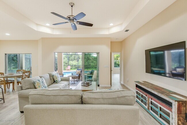 Building Photo - 4-bedroom, 2-bathroom pool home for rent.