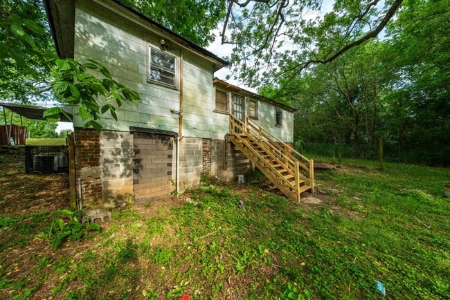 Building Photo - Move-In Ready House for Rent in Talladega!...