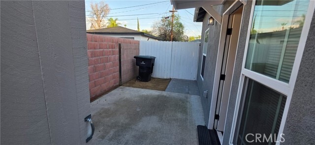 Foto del edificio - 1496 Powell Way