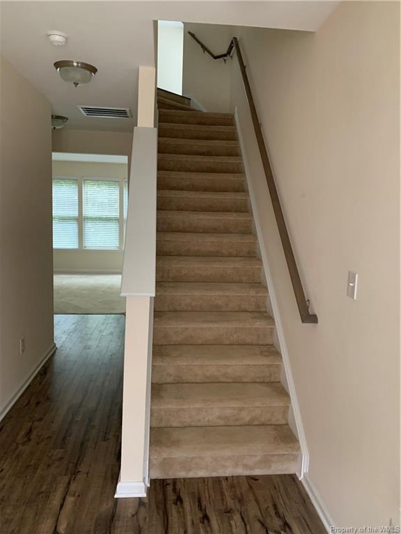 Foto del edificio - 6485 Revere St