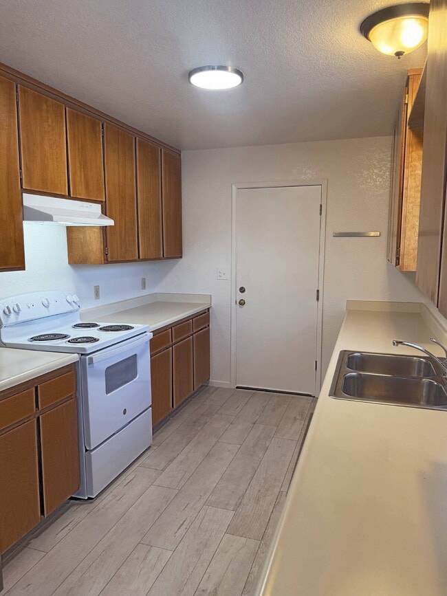 Foto del edificio - 2BD/2BA Single-Level Home Near Sonoma Plaza | Available Now.