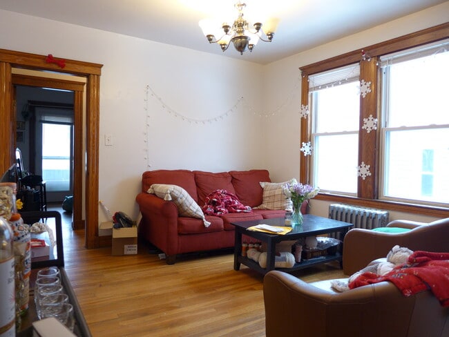 Foto del edificio - 821 Parker St