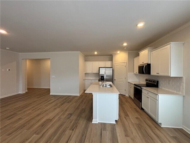 Building Photo - 6652 Parson St