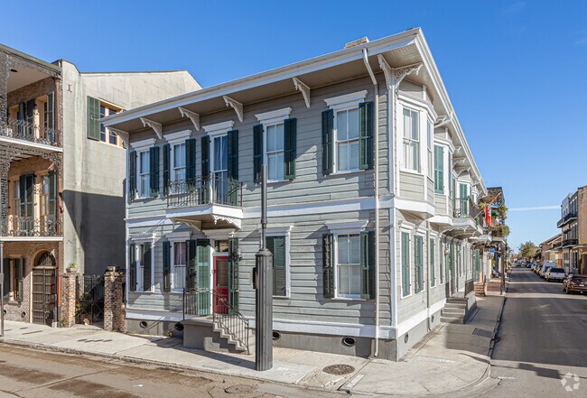 Foto del edificio - 803-809 Burgundy St