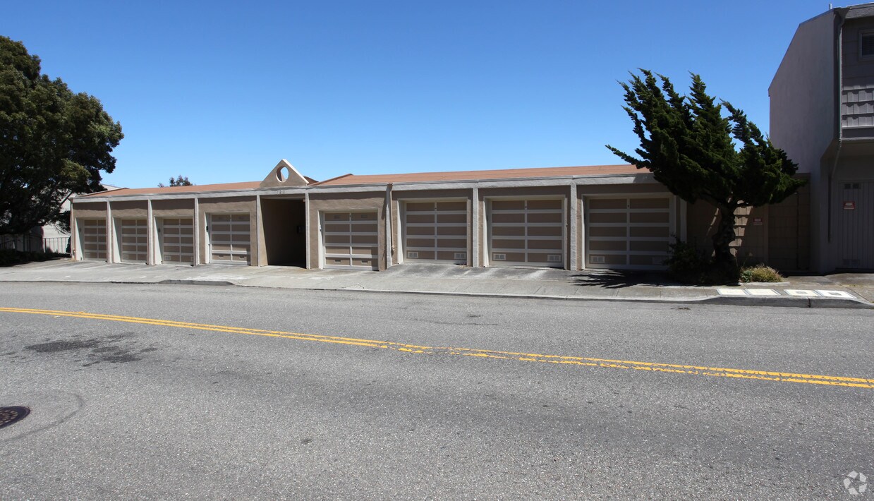 Foto del edificio - 120 Gardenside Dr