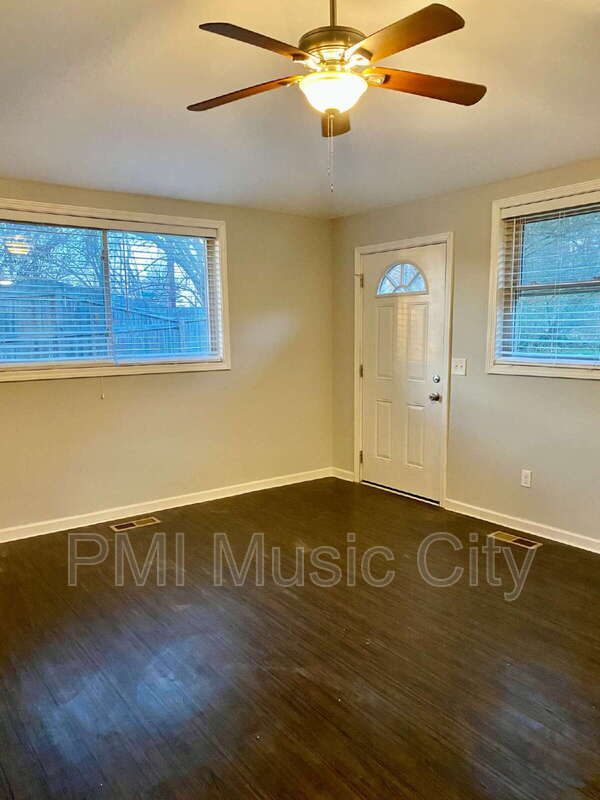 Building Photo - 197 Hicks Rd