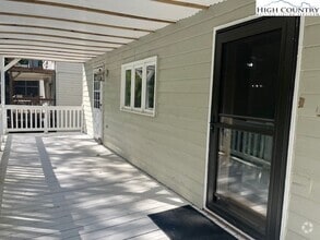 Building Photo - 167 Pine Village