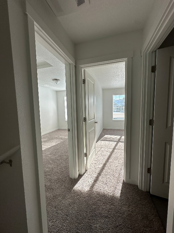 Foto del edificio - 675 NE Autumn Ridge Dr