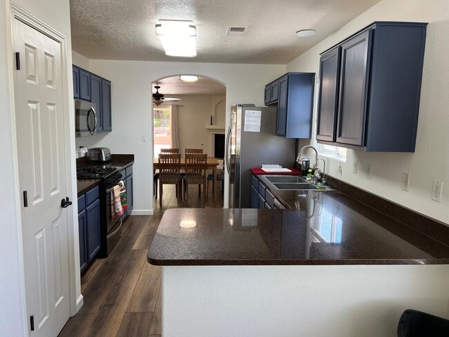 Foto del edificio - 1943 Busher St SE