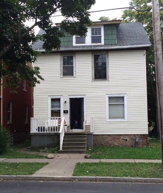 Building Photo - 907 Ferry Ave