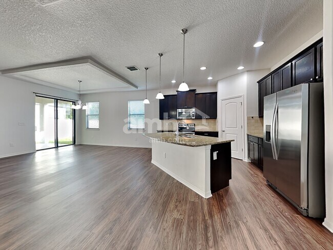 Building Photo - 11870 Thicket Wood Dr