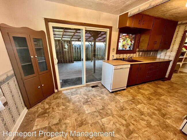 Foto del edificio - 3 br, 2 bath House - 2049 Front Ave NE