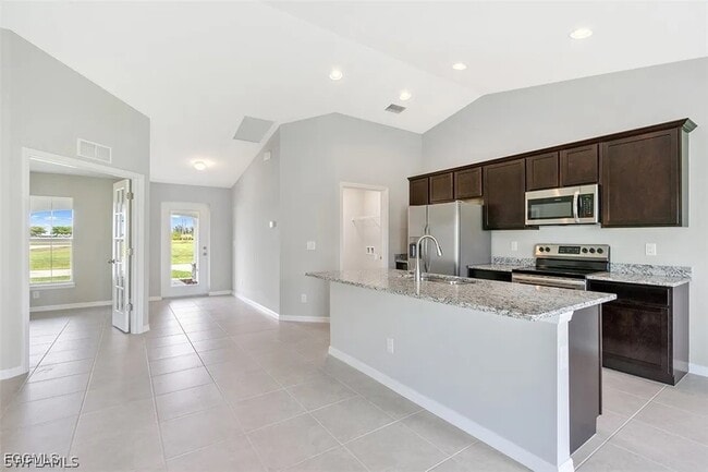 Foto del edificio - 3217 NW 3rd Ave