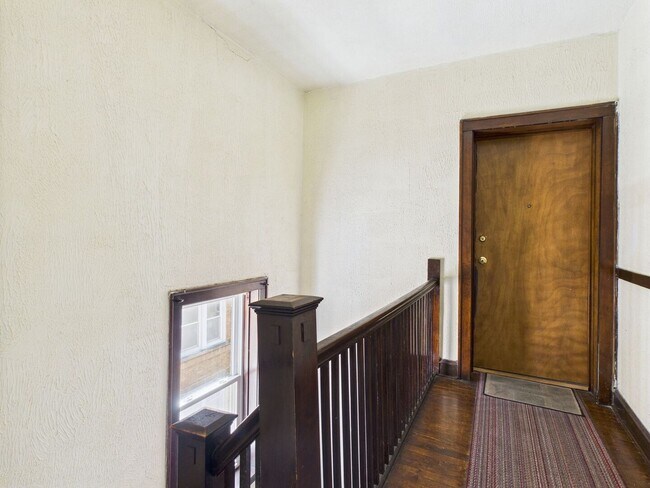 Building Photo - 4338 W Kamerling Ave