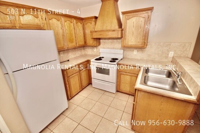 Building Photo - 503 N 11th St
