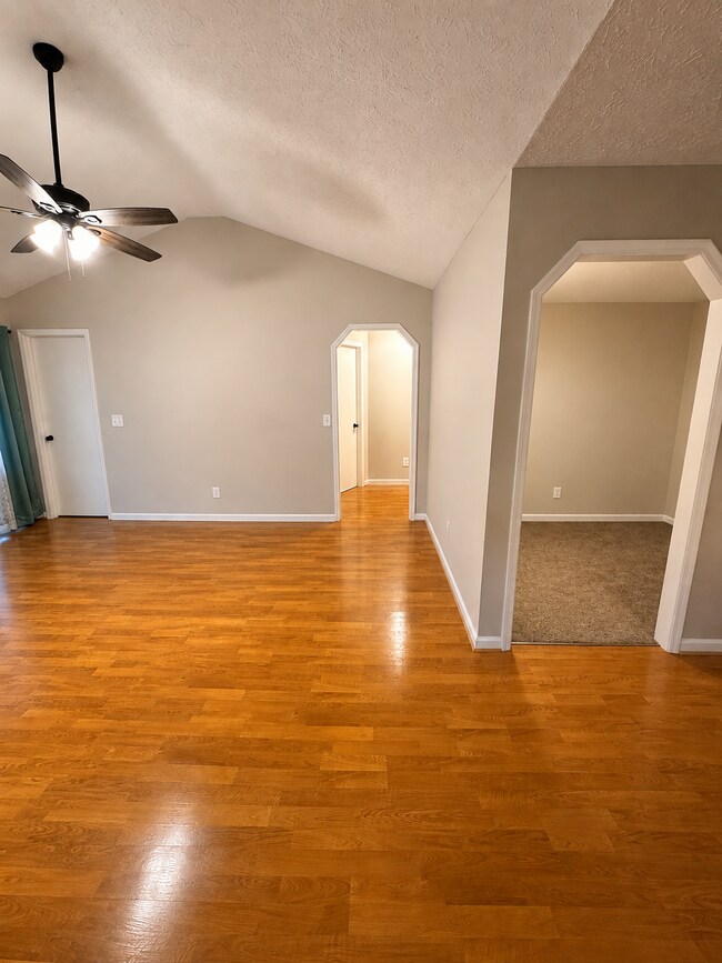 Foto del edificio - 2915 Eagle Pointe Dr