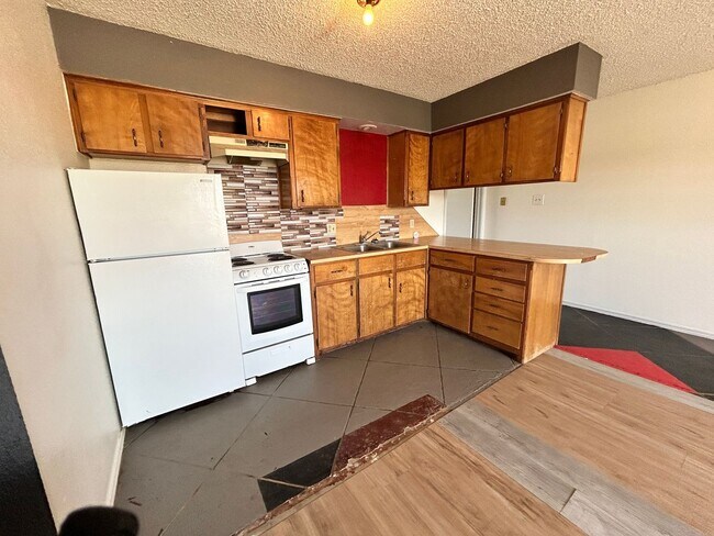Building Photo - 4604 Erskine St
