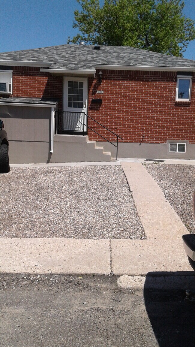 Foto del edificio - 2214 E 17th St