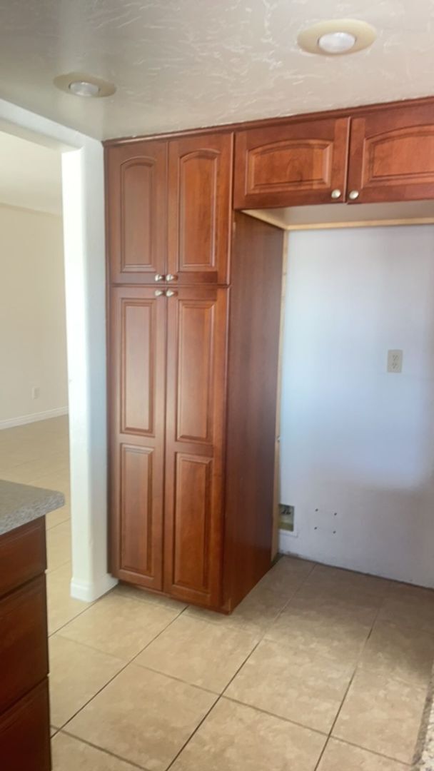 Building Photo - Cozy 4 bedroom in Vista
