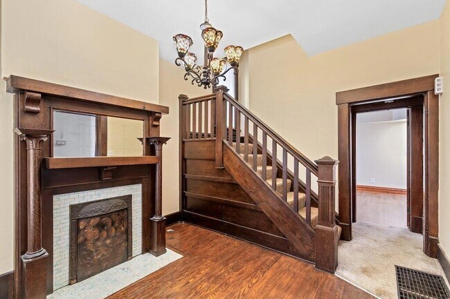 Building Photo - 2027 N 4th St