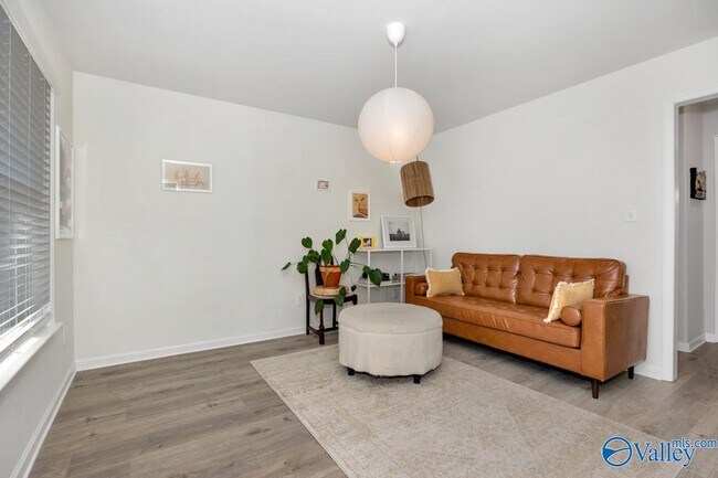 Foto del edificio - 14665 Bowman St