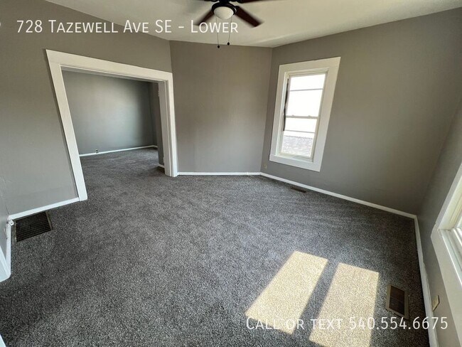 Building Photo - 728 Tazewell Ave SE