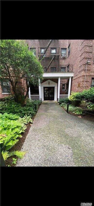 Primary Photo - 83-83 118th St