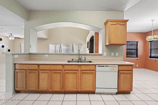 Building Photo - 3008 Tierra Cuervo Dr