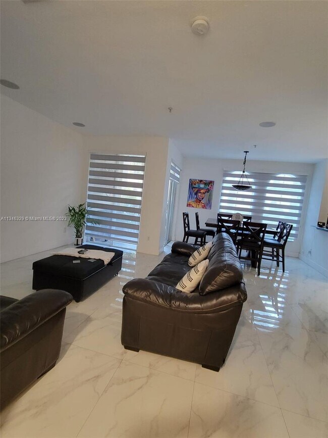 Foto del edificio - 4445 SW 160th Ave