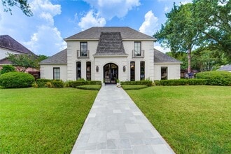 Building Photo - 1002 Daria Dr