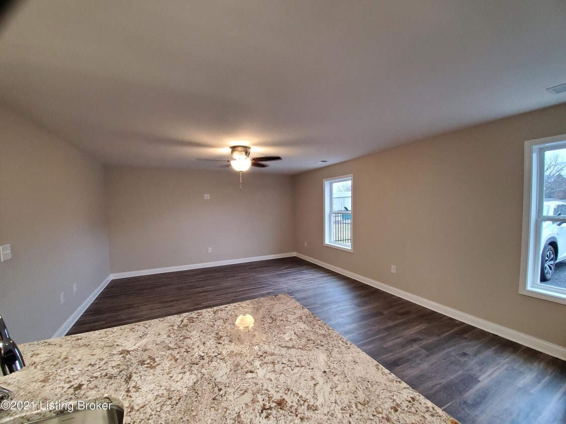 Foto principal - 3502 College Dr
