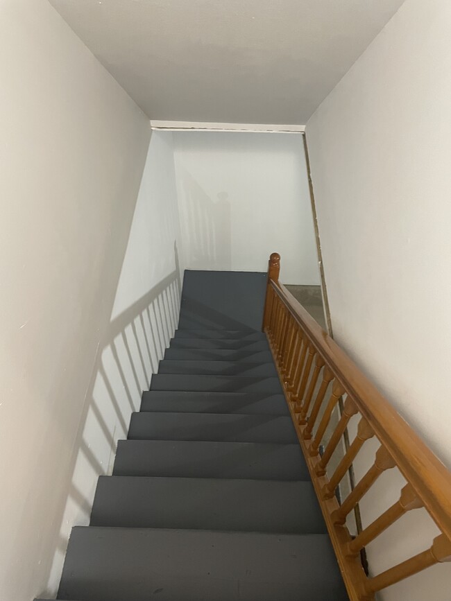 Foto del edificio - 114 E Cherry Ln