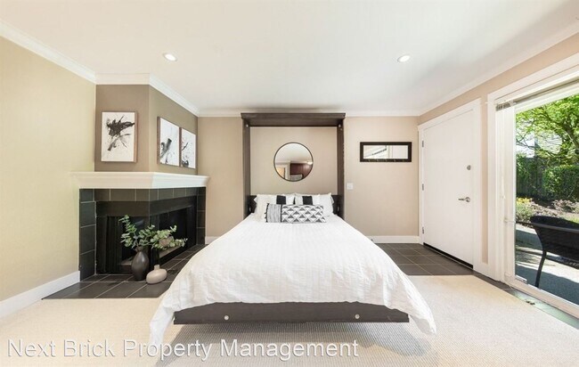 Building Photo - Studio, 1 bath House - 337 2nd Ave S #102