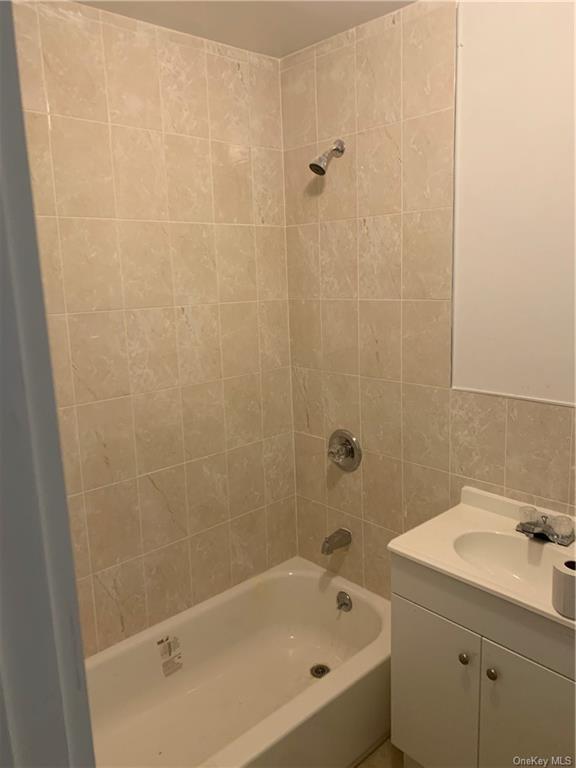 Foto del edificio - 790 E 163rd St