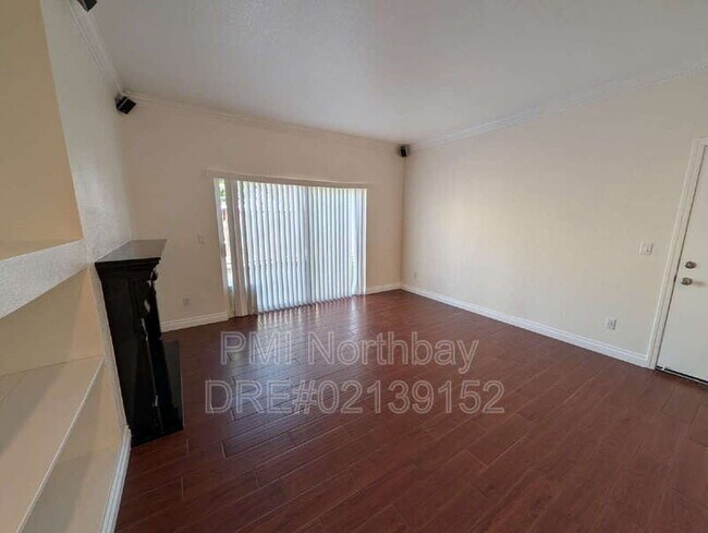Foto del edificio - 5052 Gothic Ct