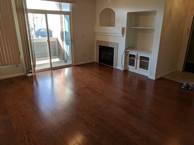 Foto del edificio - Spacious & Convenient 3 Bedroom Condo