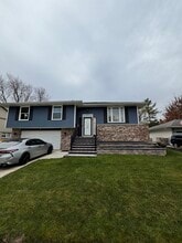 Building Photo - 715 Lacy Ave