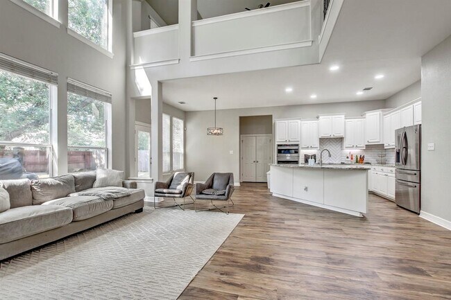 Foto del edificio - 140 Fairwood Dr