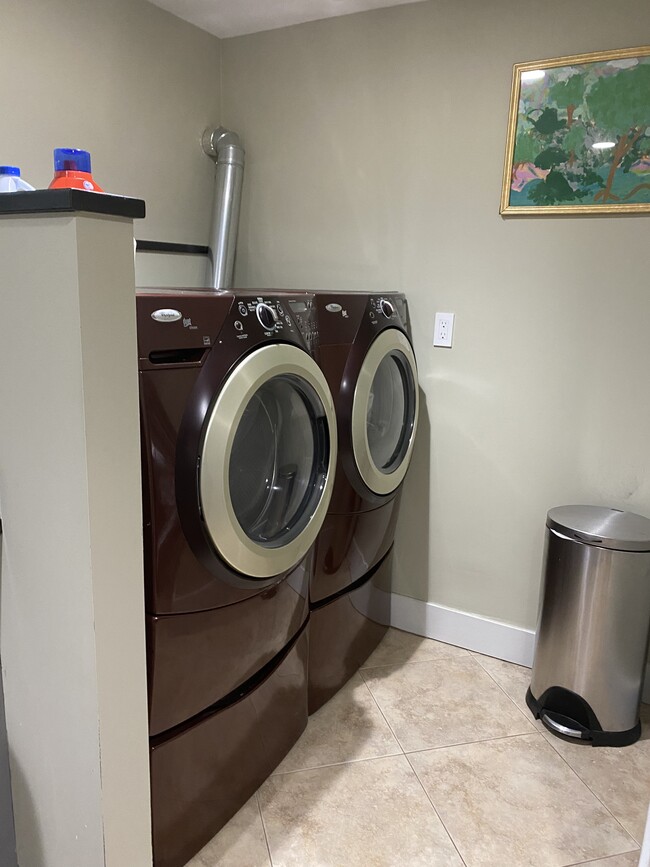 Washer dryer (exclusive for renter only) - 2107 Virginia Ave