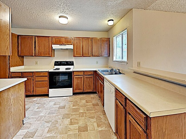 Building Photo - 7552 Boxwood Ct