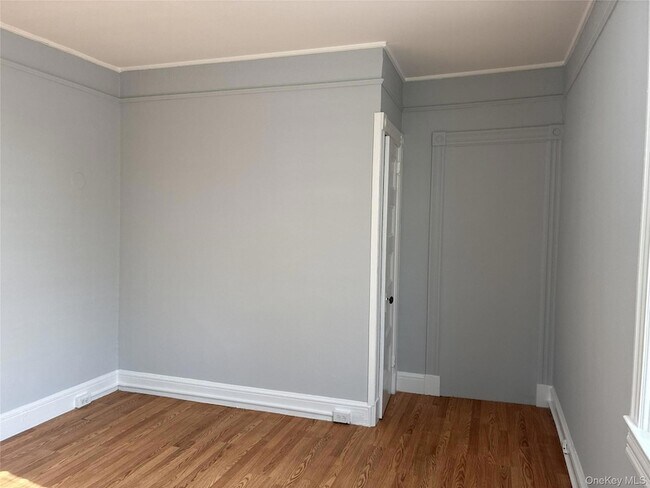 Foto del edificio - 178 N Broadway