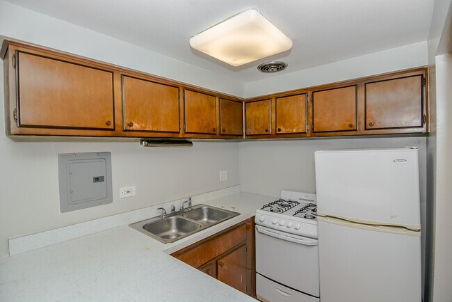 Foto del edificio - 665 W Wrightwood Ave