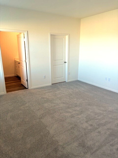 Building Photo - 136 Rother Pl