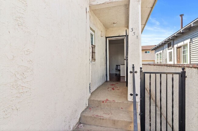 Photo - Charming 2 Bedroom, 2 Bathroom Duplex in San Pedro Apartment