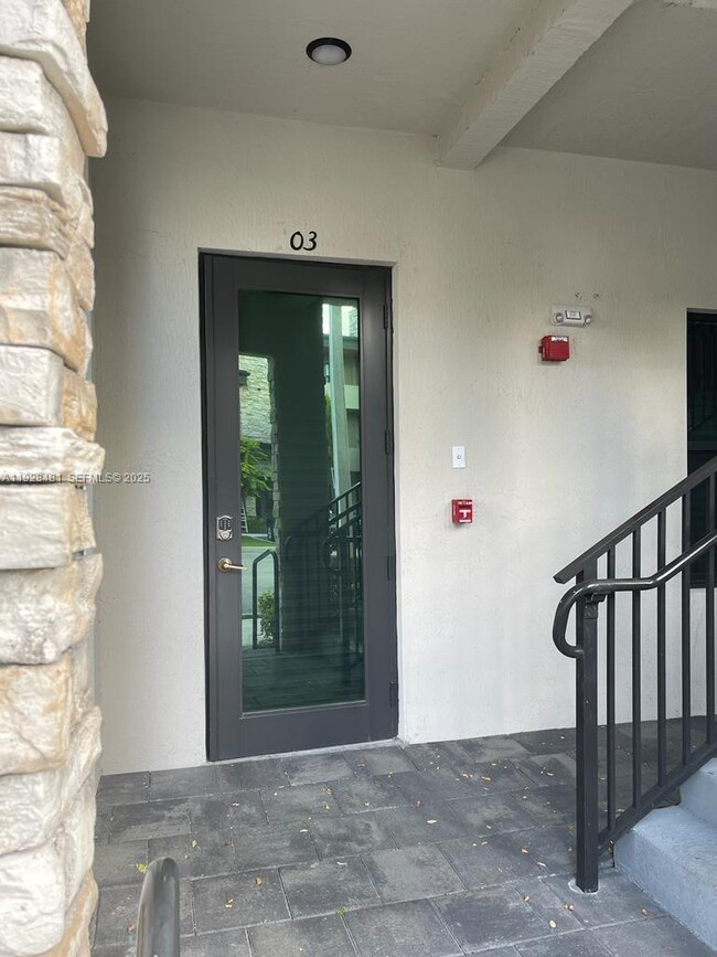 Building Photo - 7865 NW 104th Ave