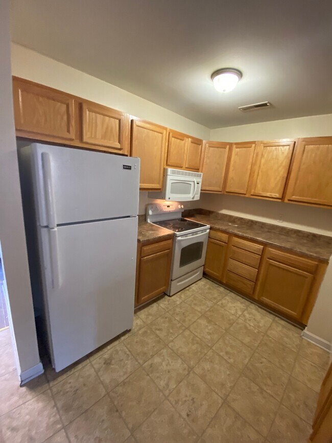 207 Goolman Ln, Bluefield, WV 24701 Condo for Rent in Bluefield, WV