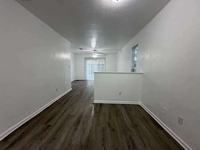 Foto del edificio - 6207 SW 11th Pl